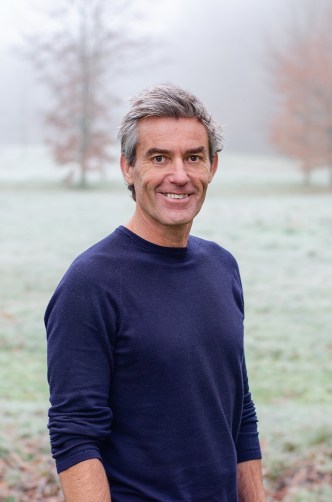 Portret van Jeroen Kouwenhoven, ademcoach in Den Haag.